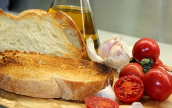 BREAD WITHOUT TOMATO.